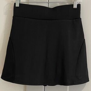 Golf skirt. Black Size Small